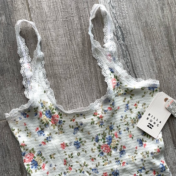 🔥🔥BILLABONG - LITTLE LOVE TANK🔥🔥 - Picture 6 of 8